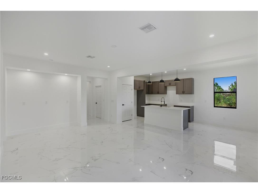 2509 52nd Street W Lehigh Acres FL 33971 2025015294 image9