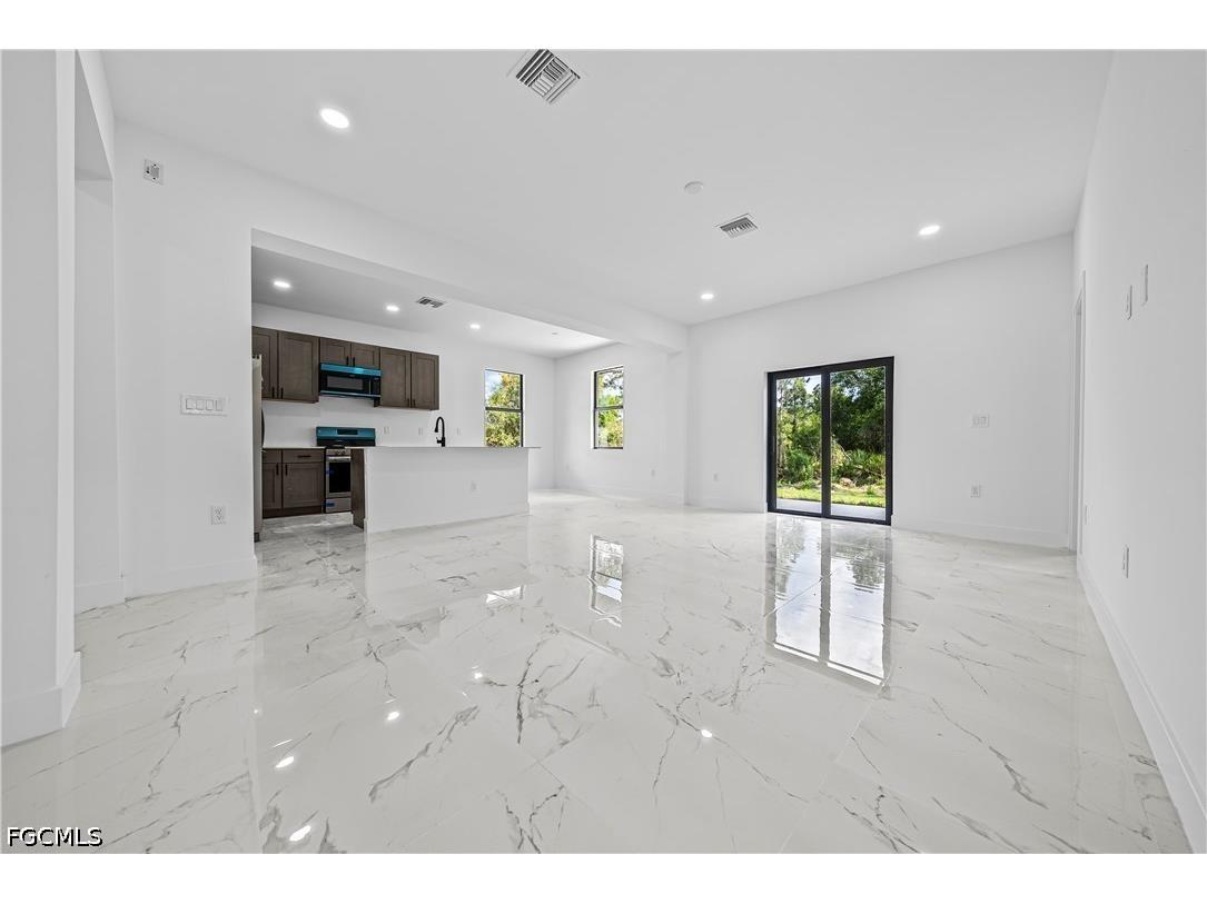 2509 52nd Street W Lehigh Acres FL 33971 2026018422 image2