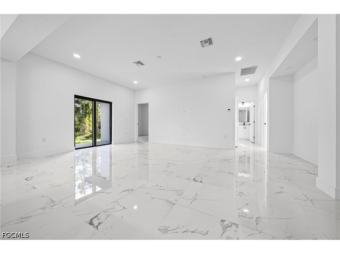 2509 52nd Street W Lehigh Acres FL 33971 2026018422 image5