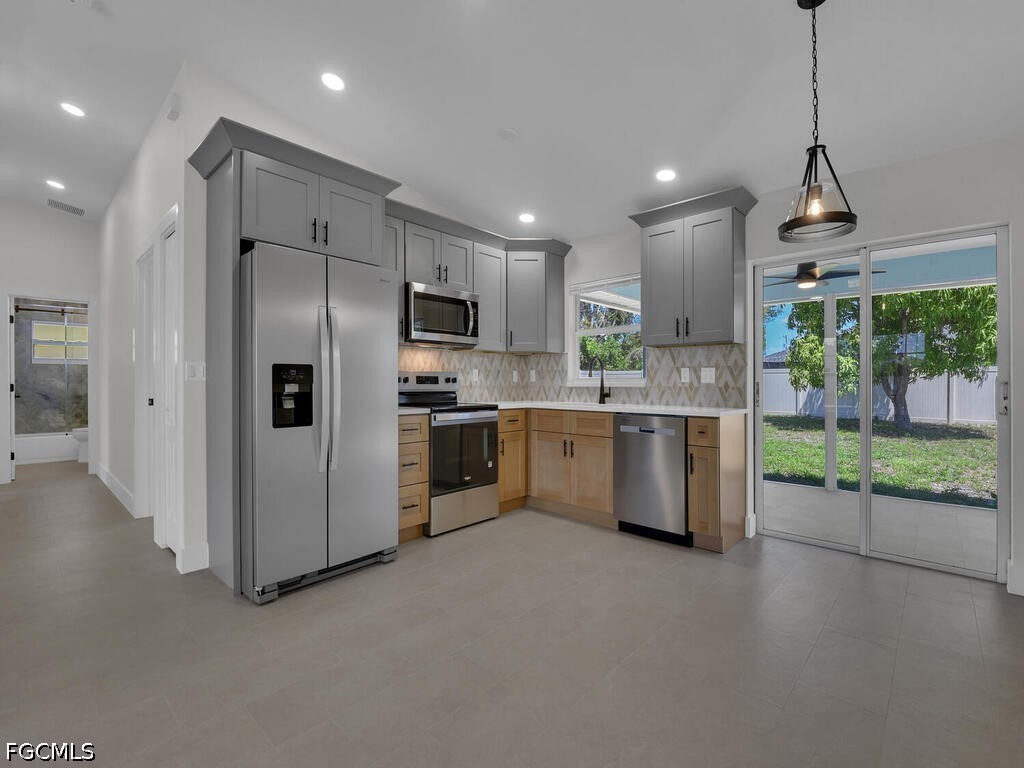2509 Academy Boulevard Cape Coral FL 33904 2026017366 image4