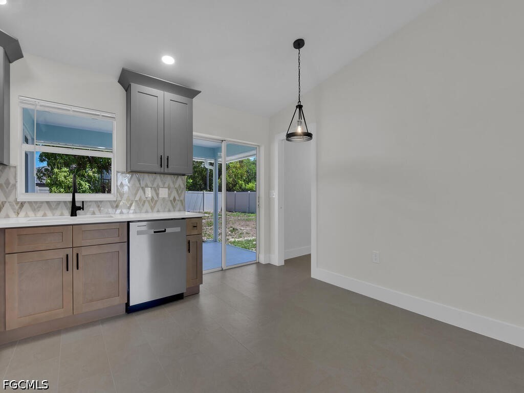 2509 Academy Boulevard Cape Coral FL 33904 2026017366 image6