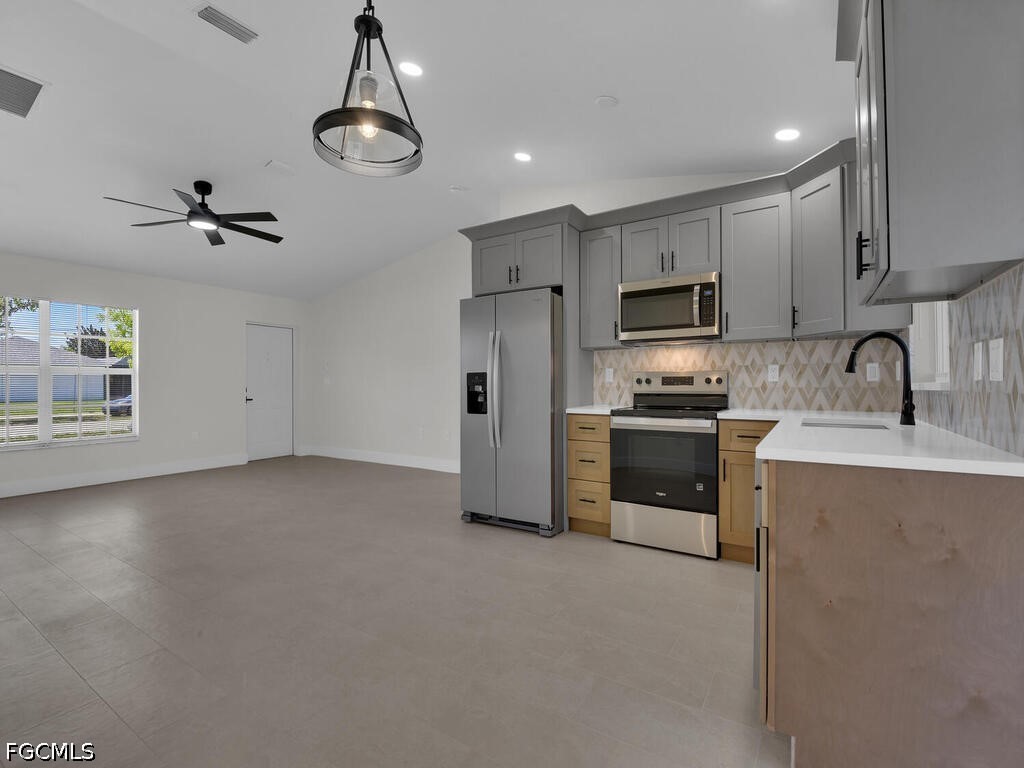 2509 Academy Boulevard Cape Coral FL 33904 2026017366 image7