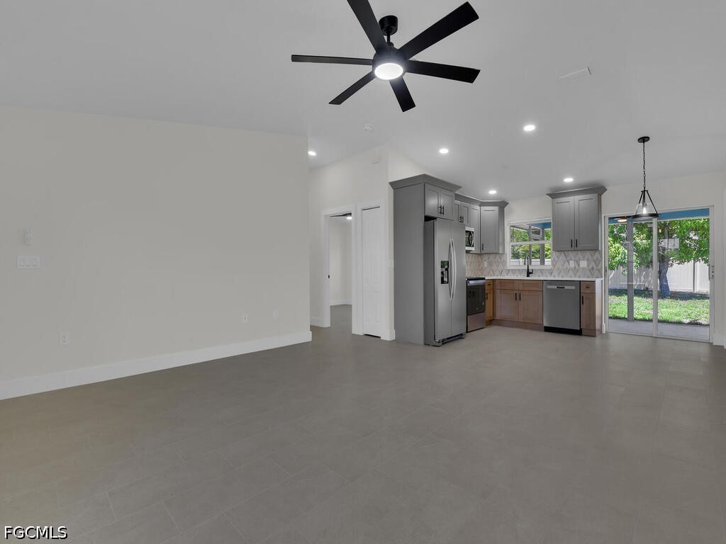 2509 Academy Boulevard Cape Coral FL 33904 2026017366 image9