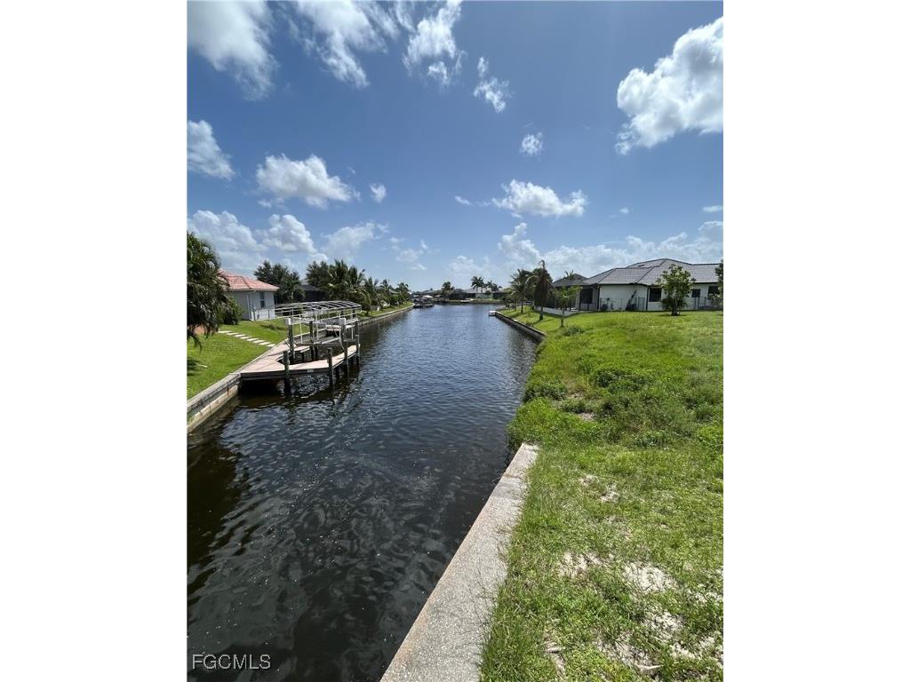 2509 SW 28th Terrace Cape Coral FL 33914 2025003064 image1