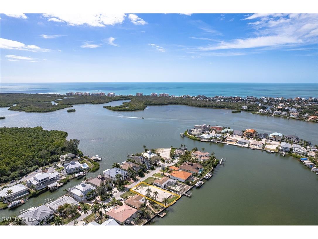 251 6th Street Bonita Springs FL 34134 225084068 image1