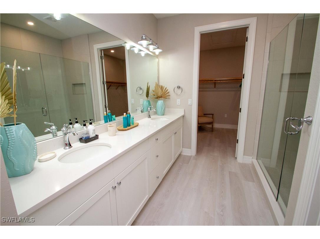 251 Indies Drive E #202 Naples FL 34114 225069239 image34