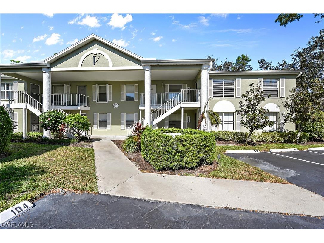 251 Quail Forest Boulevard #201 Naples FL 34105 223074158 image1