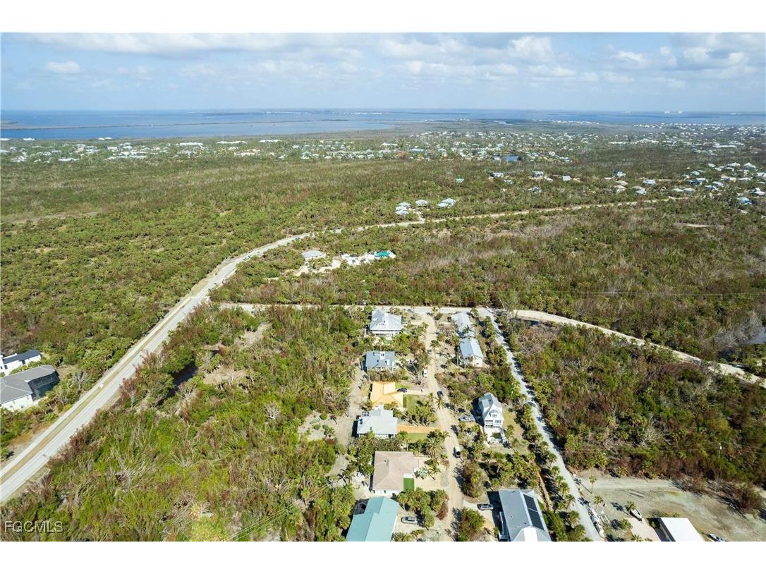 251 Southwinds Drive Sanibel FL 33957 2025015090 image23