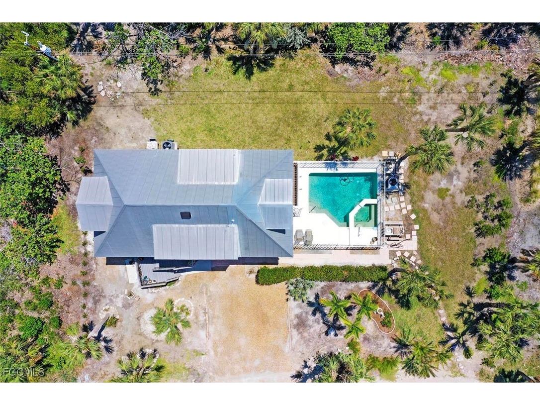 251 Southwinds Drive Sanibel FL 33957 2025015090 image3
