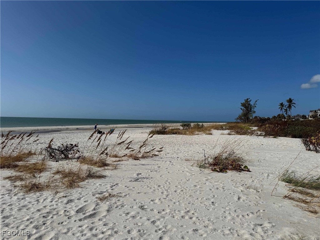 251 Southwinds Drive Sanibel FL 33957 2025015090 image43