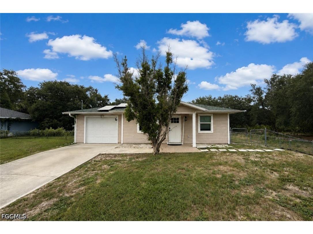2510 66th Street W Lehigh Acres FL 33971 2026024725 image1