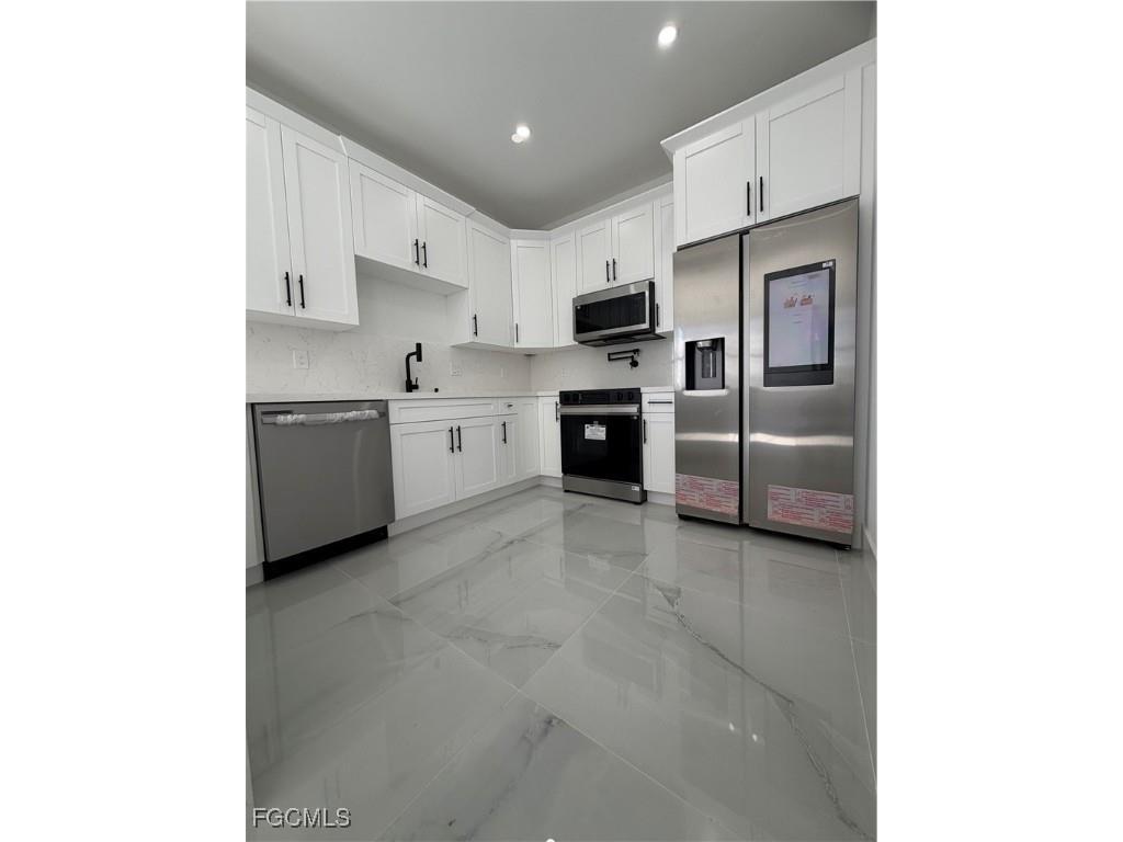 2511 30th Street SW Lehigh Acres FL 33976 2025026332 image7