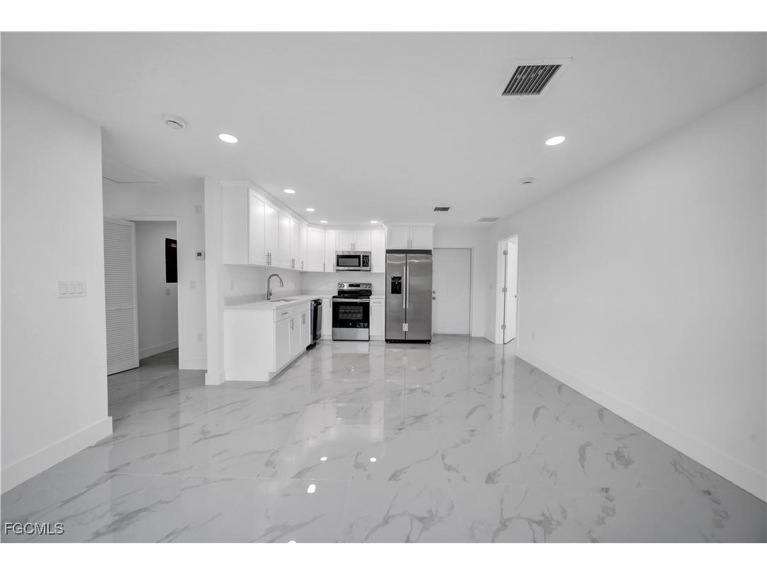 2511 45th Street W Lehigh Acres FL 33971 2025015411 image2