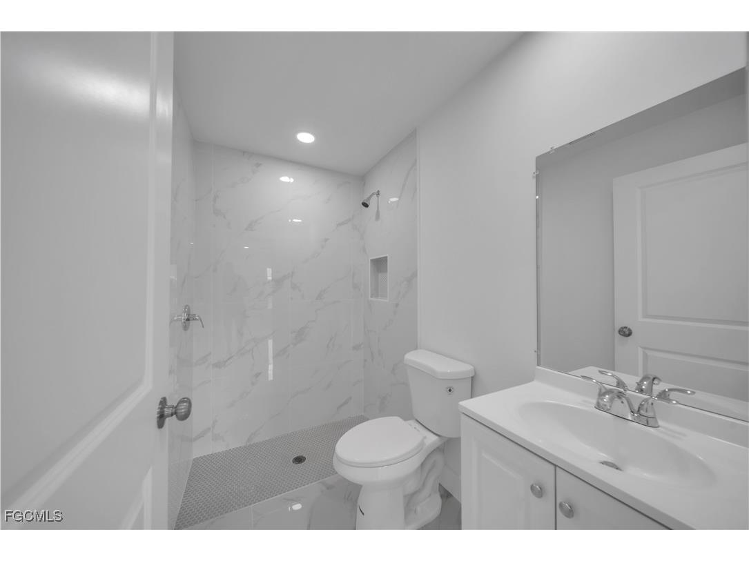 2511 45th Street W Lehigh Acres FL 33971 2025015411 image6