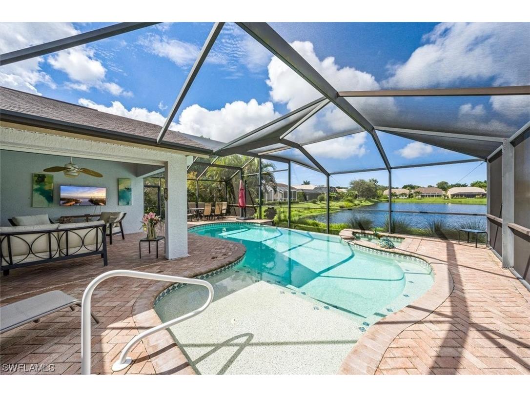 2511 Grove Isle Court Naples FL 34109 223071885 image1