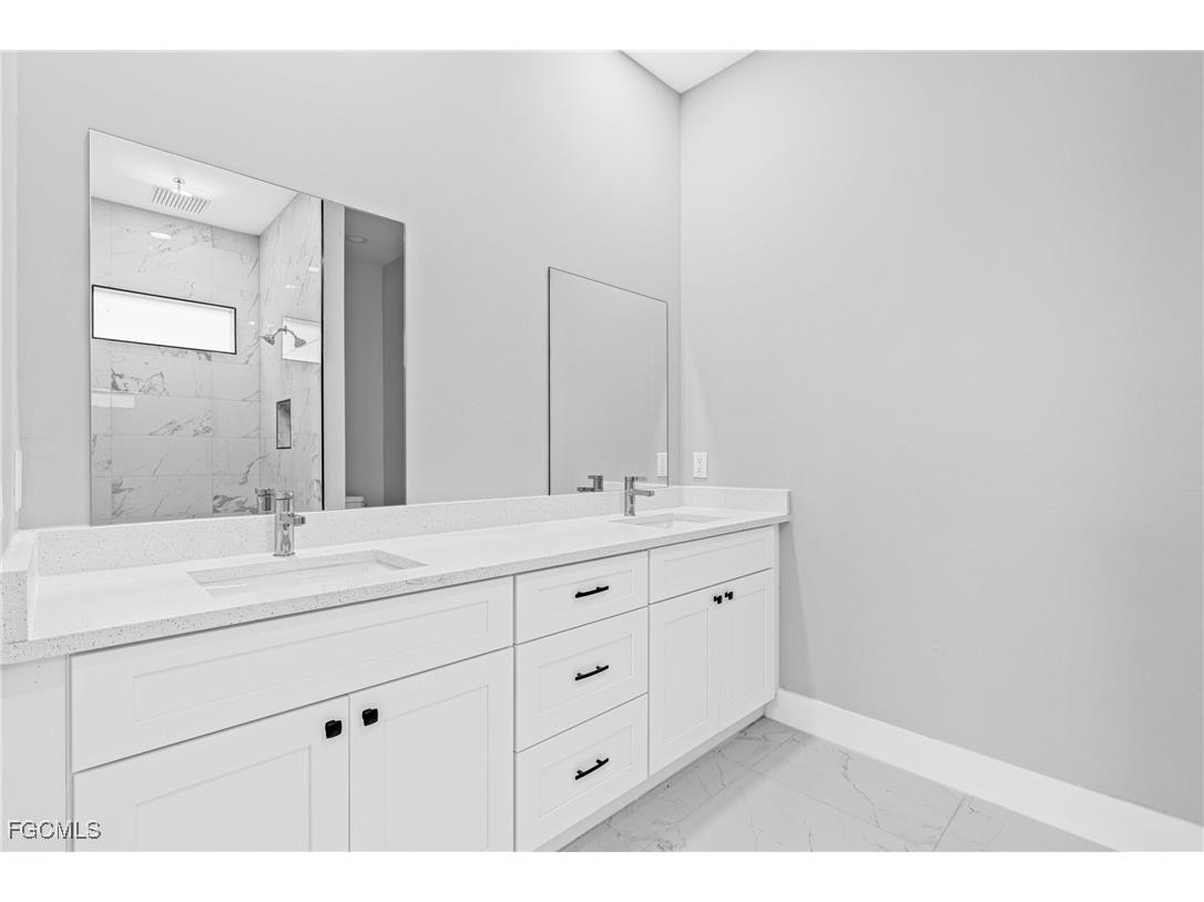 2511 NW 25th Street Cape Coral FL 33993 2025009249 image14