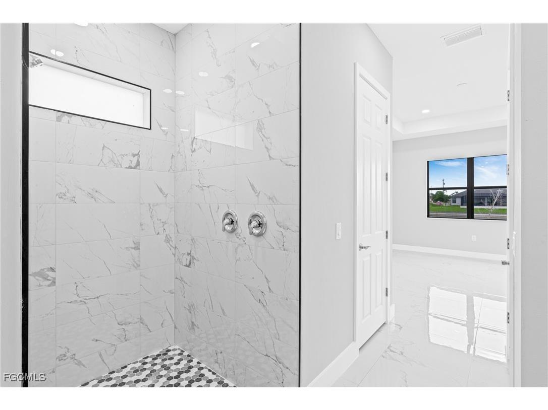 2511 NW 25th Street Cape Coral FL 33993 2025009249 image15