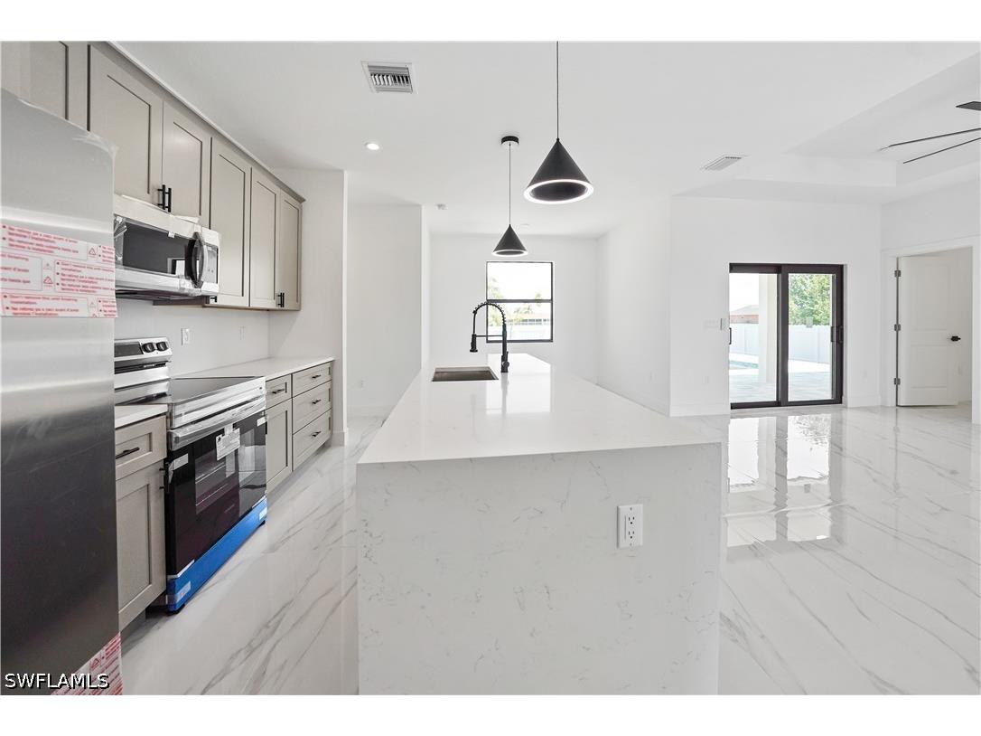 2511 NW 7th Street Cape Coral FL 33993 226017580 image6
