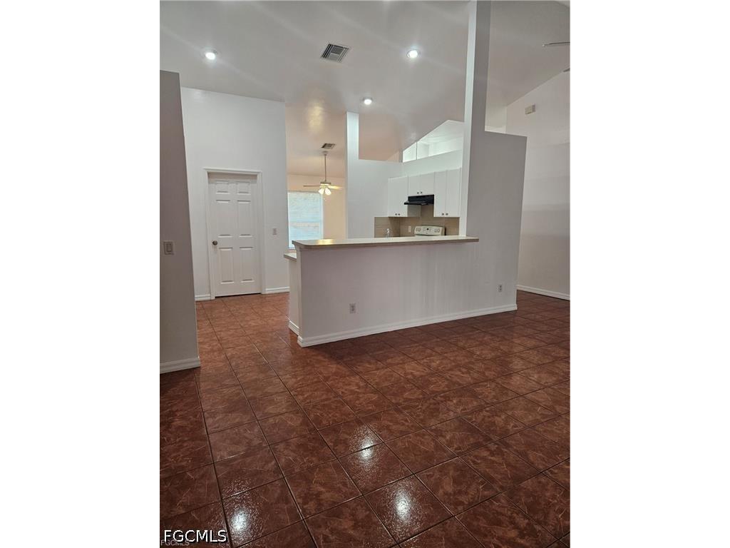 2511 Sunniland Boulevard Lehigh Acres FL 33971 2026026191 image3