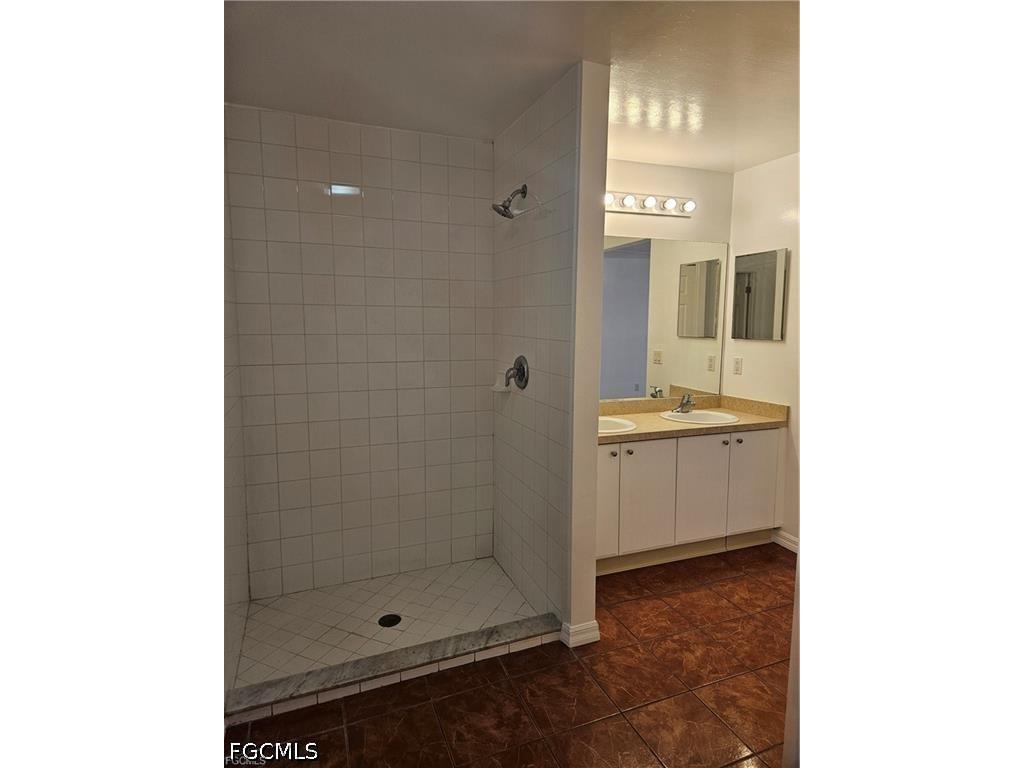 2511 Sunniland Boulevard Lehigh Acres FL 33971 2026026191 image8