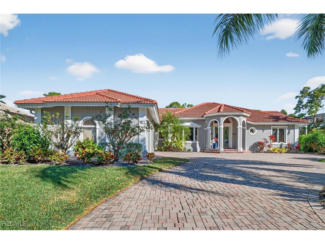 25111 Pennyroyal Drive Bonita Springs FL 34134 2026002363 image3