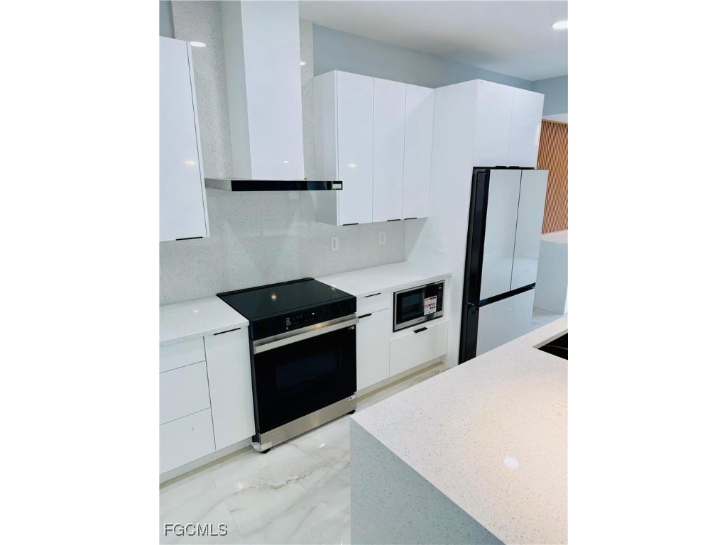 2512 29th Street SW Lehigh Acres FL 33976 2025022919 image10