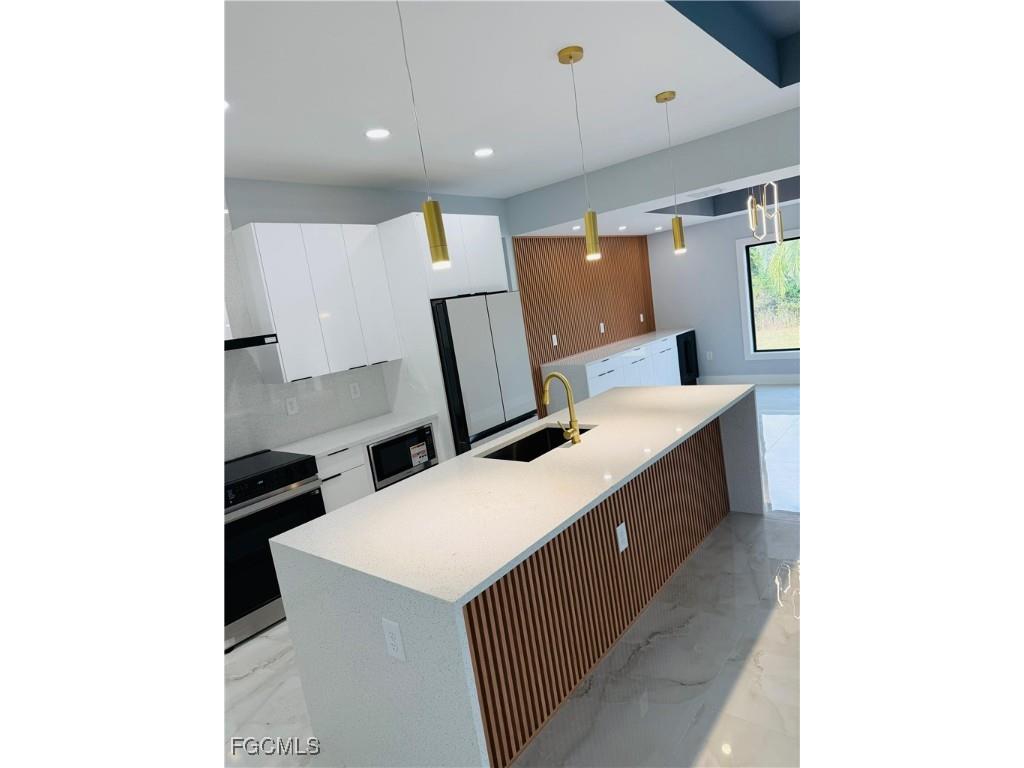 2512 29th Street SW Lehigh Acres FL 33976 2025022919 image5