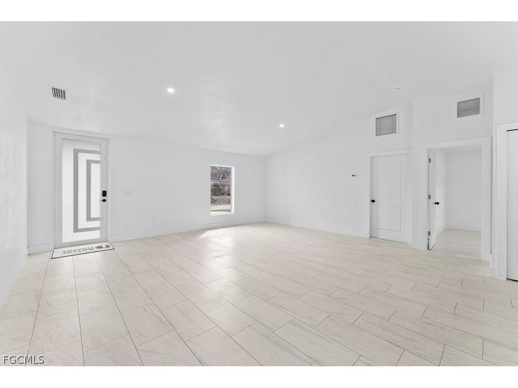 2512 42nd Street SW Lehigh Acres FL 33976 2026011372 image6