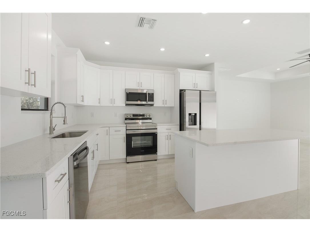 2512 61st Street W Lehigh Acres FL 33971 2026005256 image6