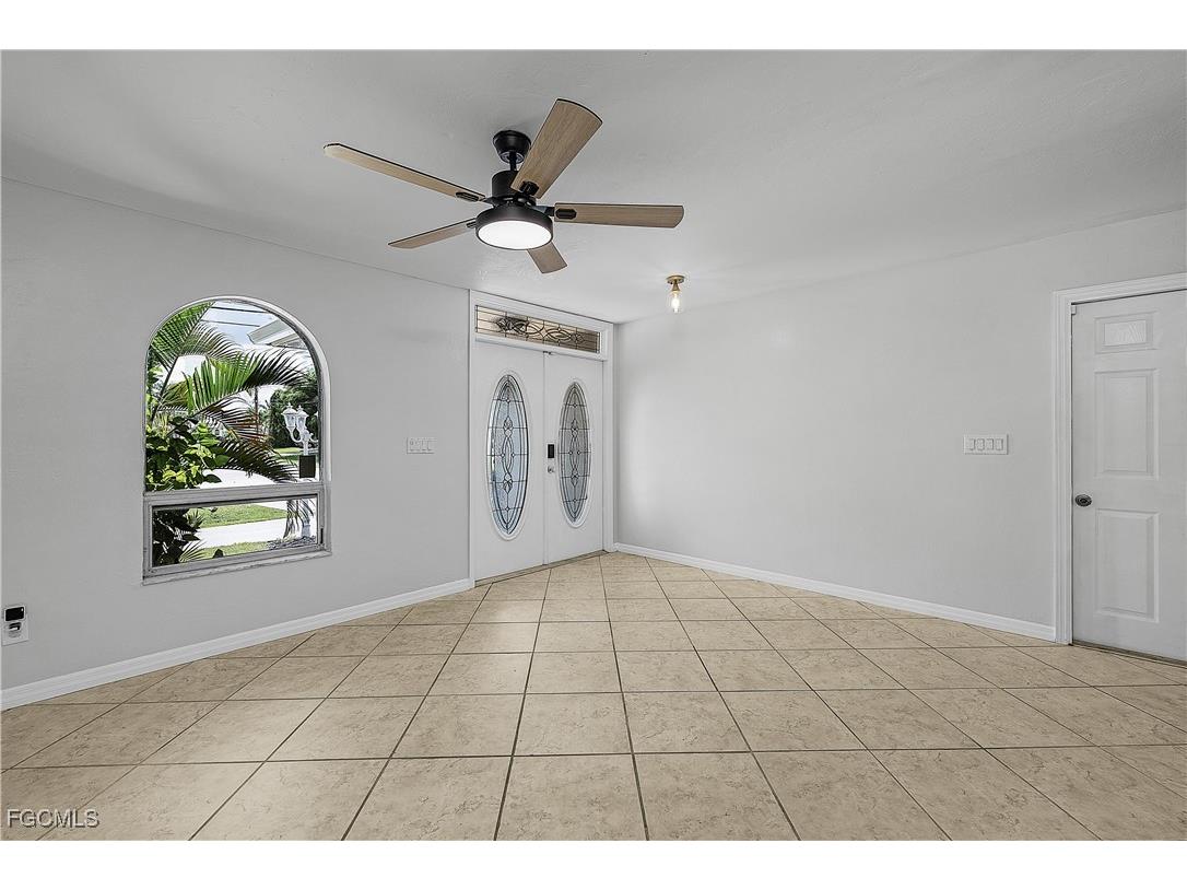 2512 SE 20th Place Cape Coral FL 33904 2025012784 image16