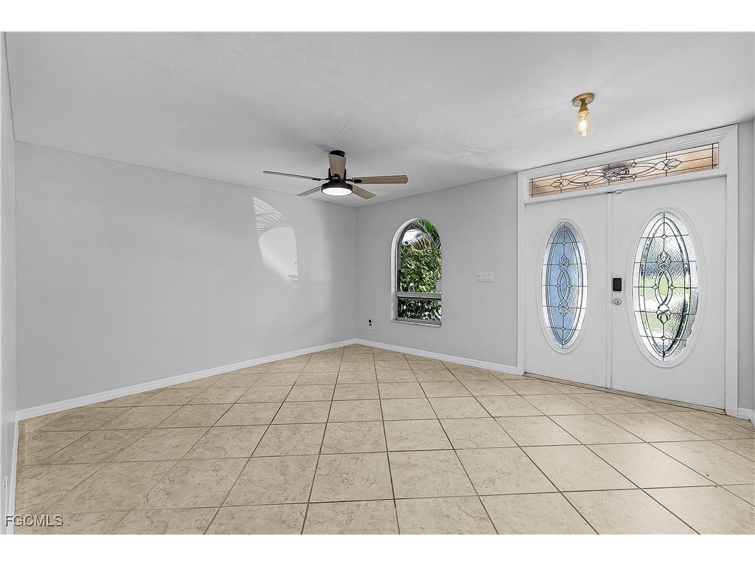 2512 SE 20th Place Cape Coral FL 33904 2025012784 image17
