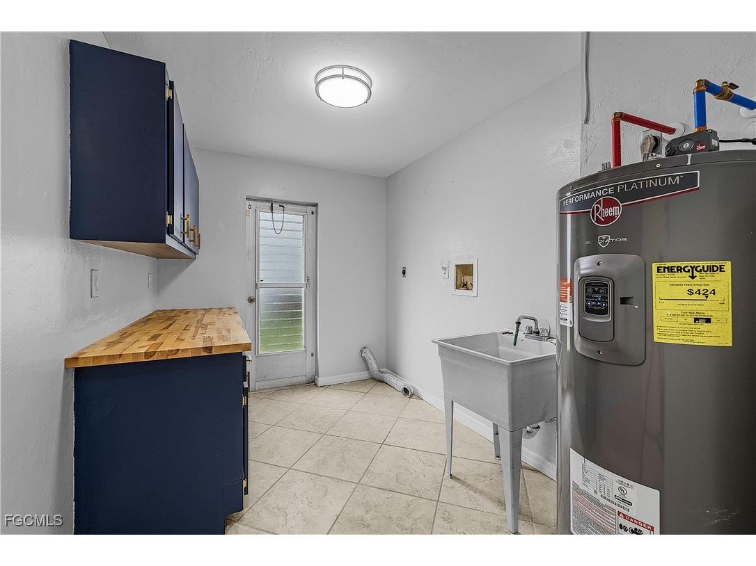 2512 SE 20th Place Cape Coral FL 33904 2025012784 image37