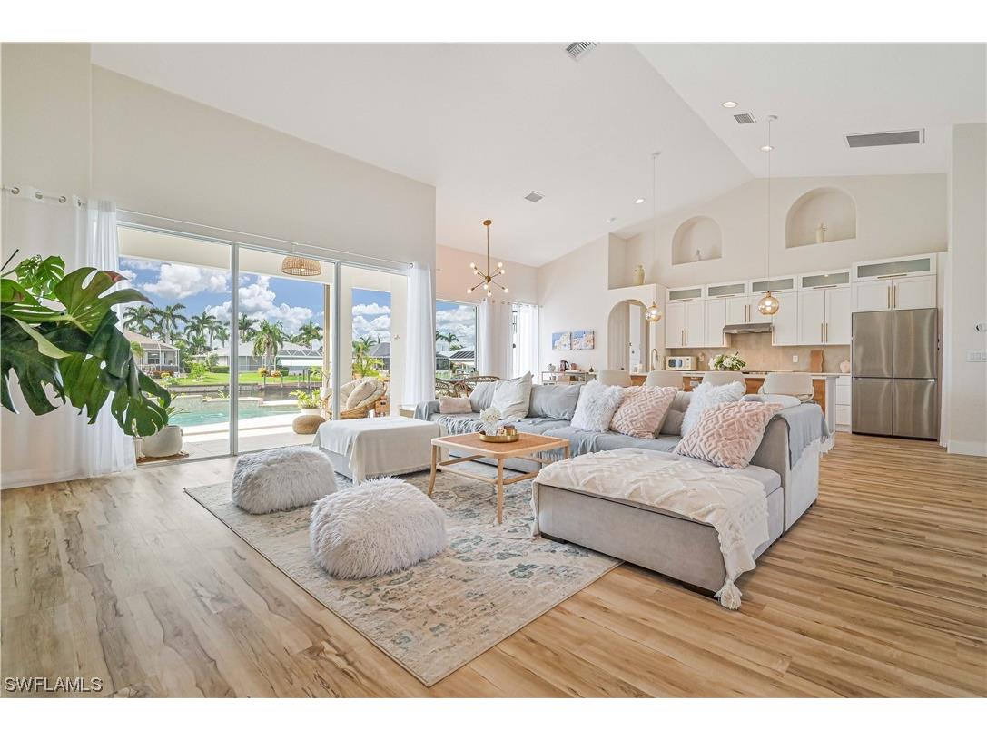 2512 SW 36th Lane Cape Coral FL 33914 223059451 image1