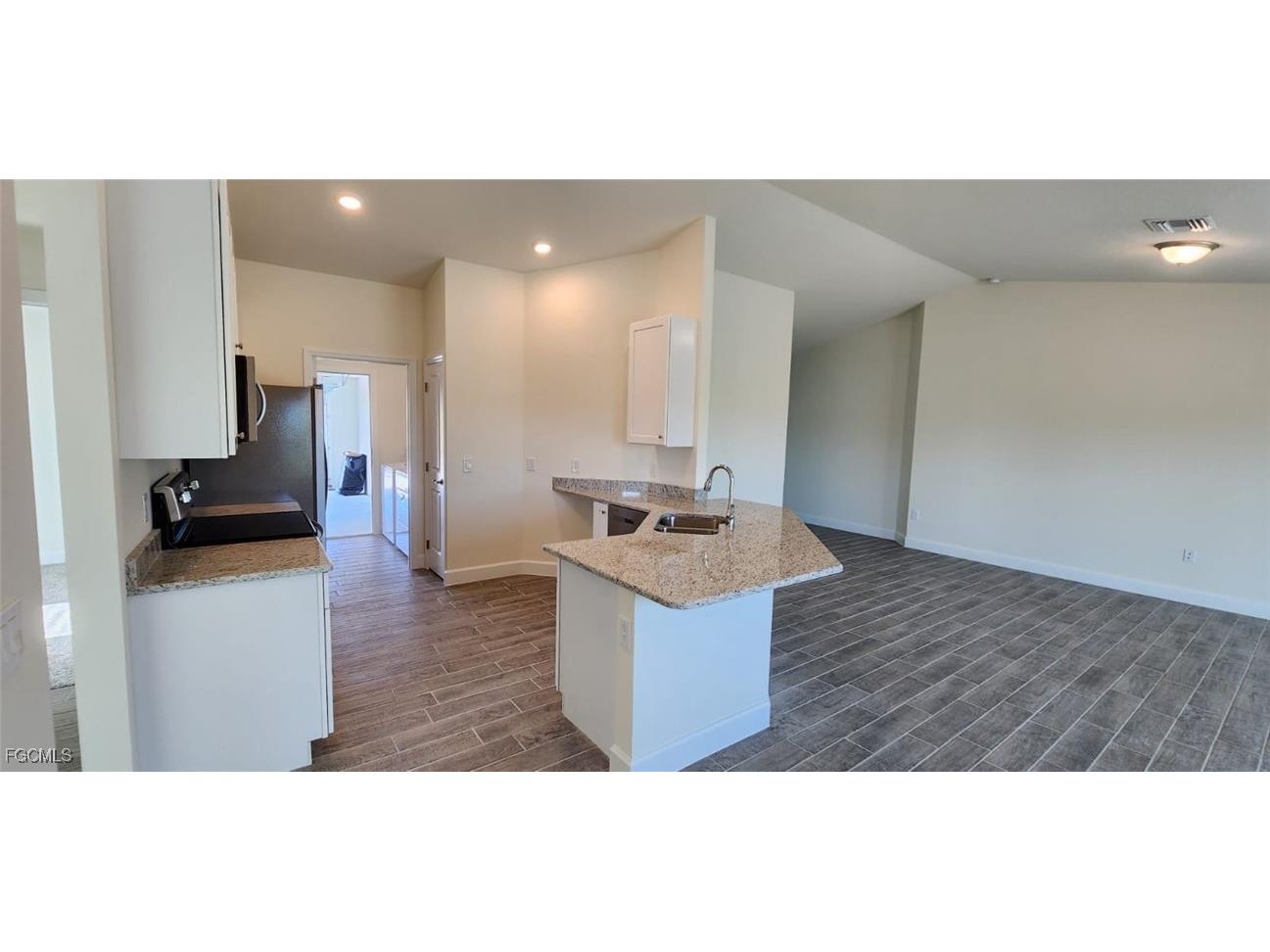 2513 43rd Street SW Lehigh Acres FL 33976 2025016268 image4