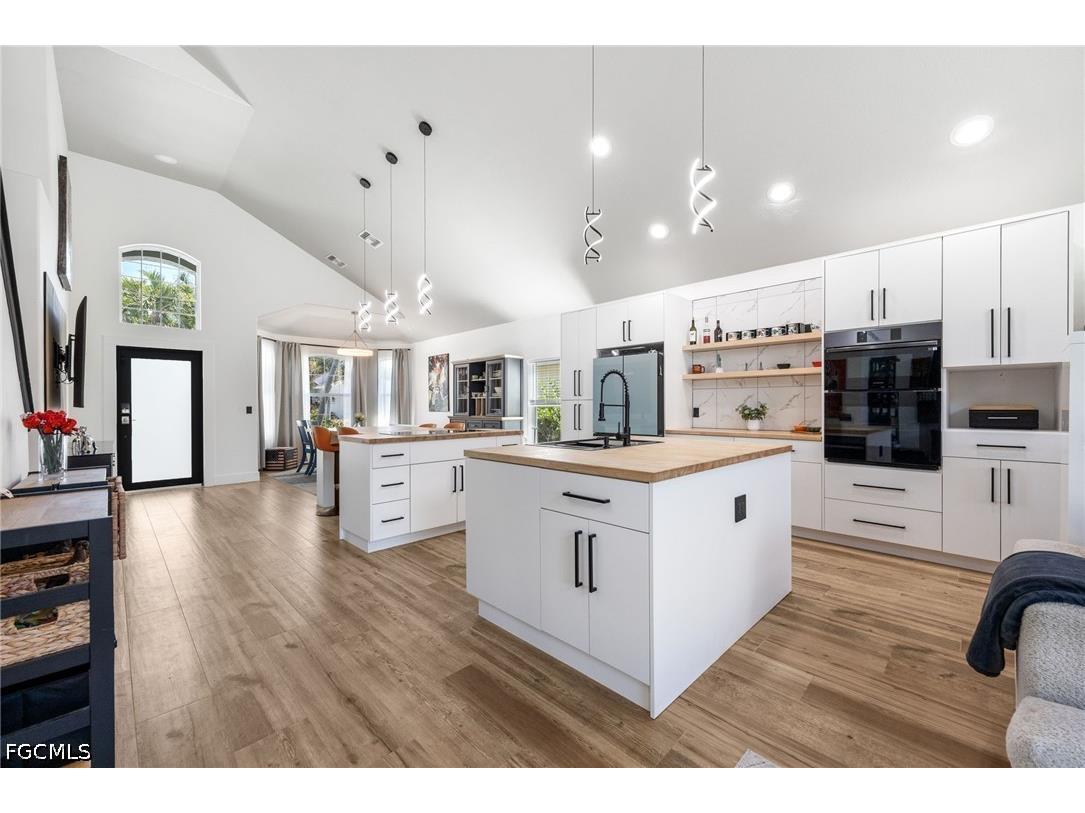 2513 Blackburn Circle Cape Coral FL 33991 2026015786 image14