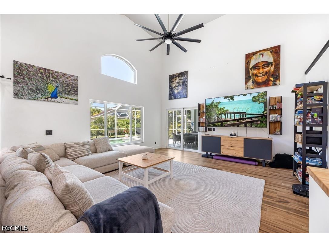 2513 Blackburn Circle Cape Coral FL 33991 2026015786 image17