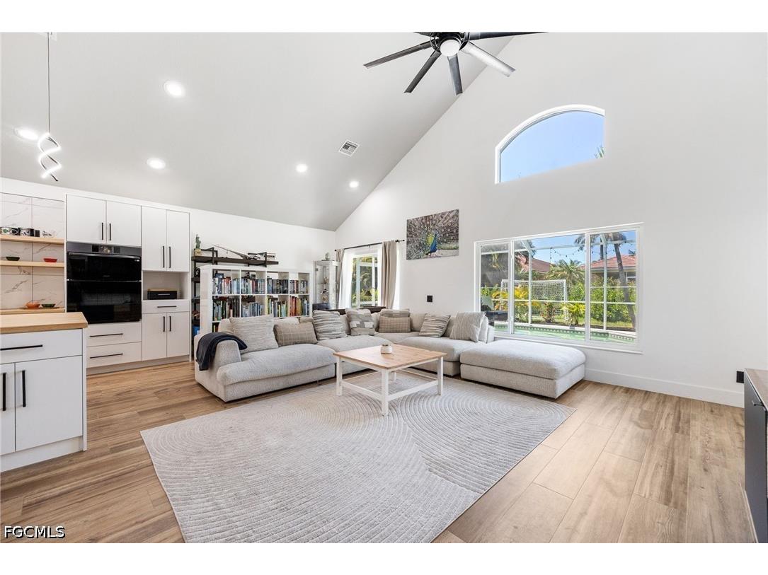 2513 Blackburn Circle Cape Coral FL 33991 2026015786 image19