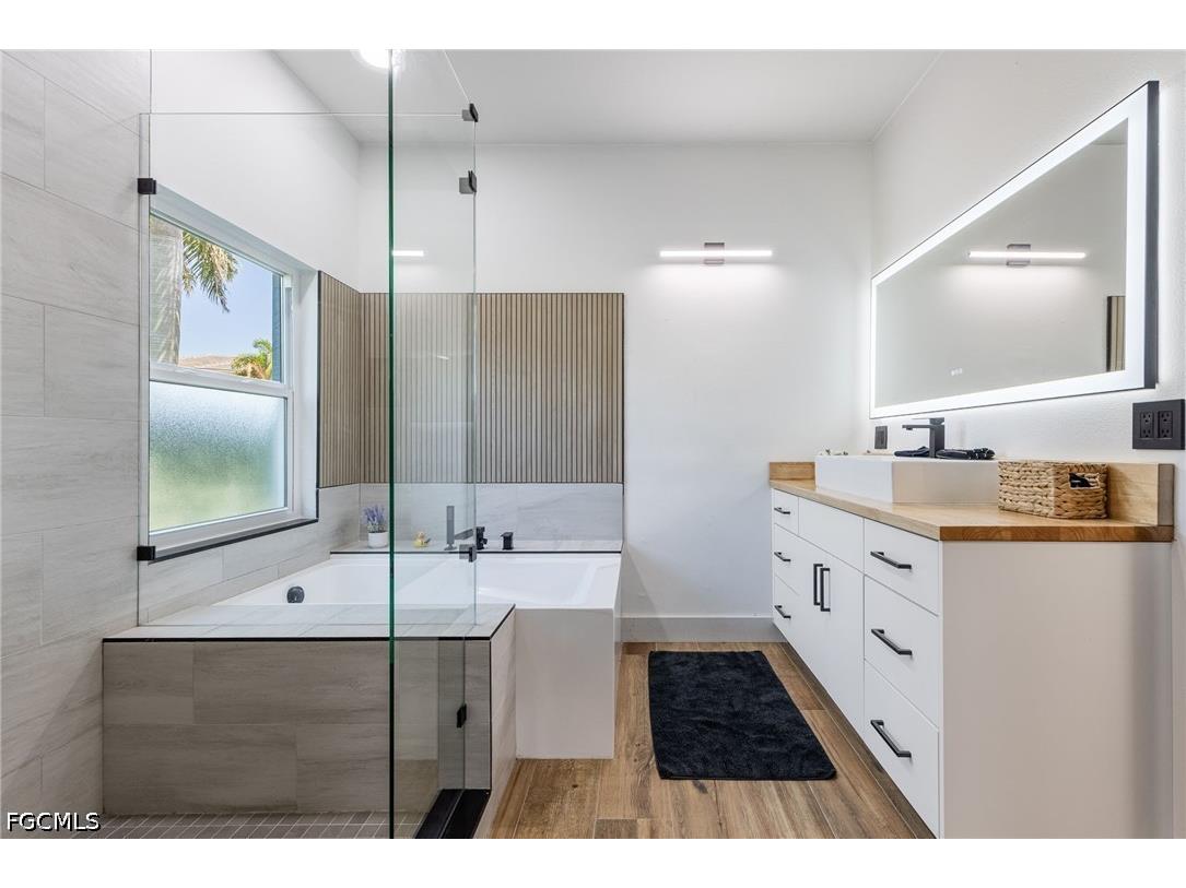 2513 Blackburn Circle Cape Coral FL 33991 2026015786 image27
