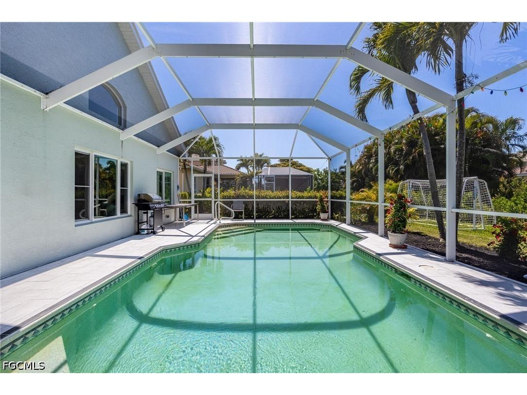 2513 Blackburn Circle Cape Coral FL 33991 2026015786 image35