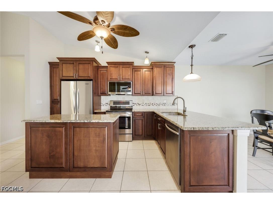 2513 Everest Parkway Cape Coral FL 33904 2026015840 image10