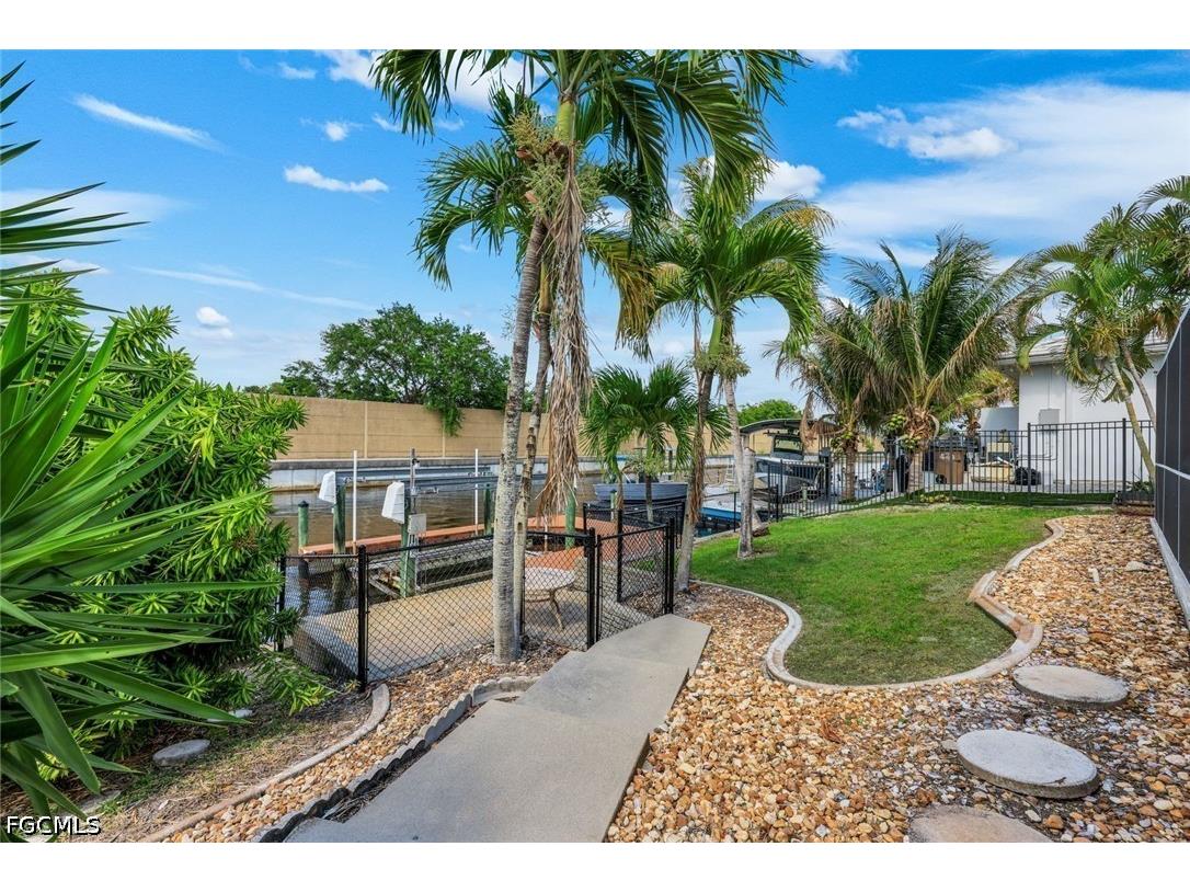 2513 Everest Parkway Cape Coral FL 33904 2026015840 image3