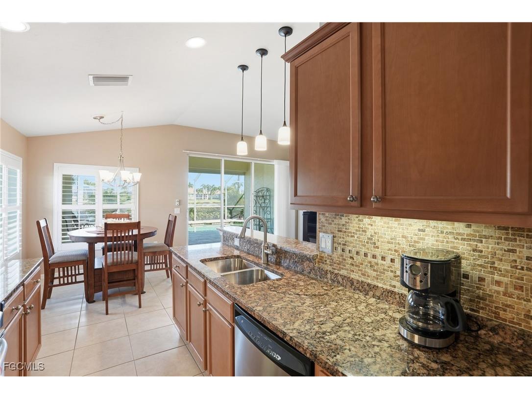 2513 Hopefield Court Cape Coral FL 33991 2025021173 image13