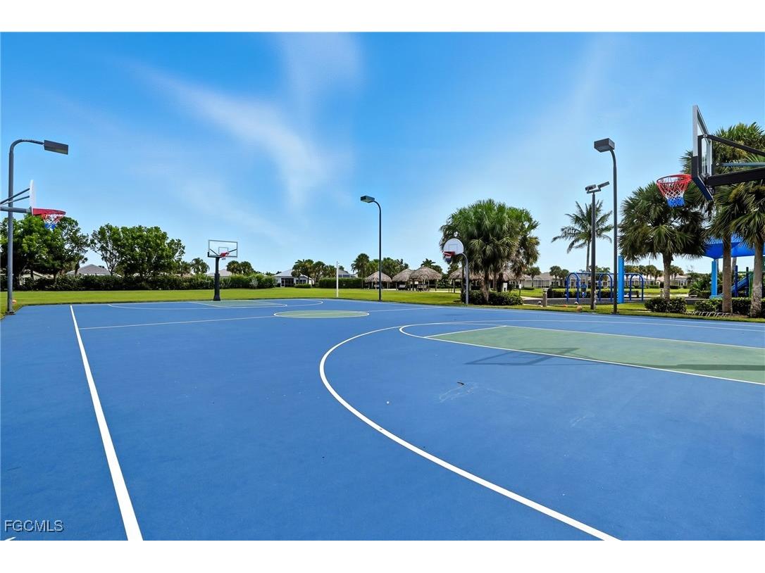 2513 Hopefield Court Cape Coral FL 33991 2025021173 image48