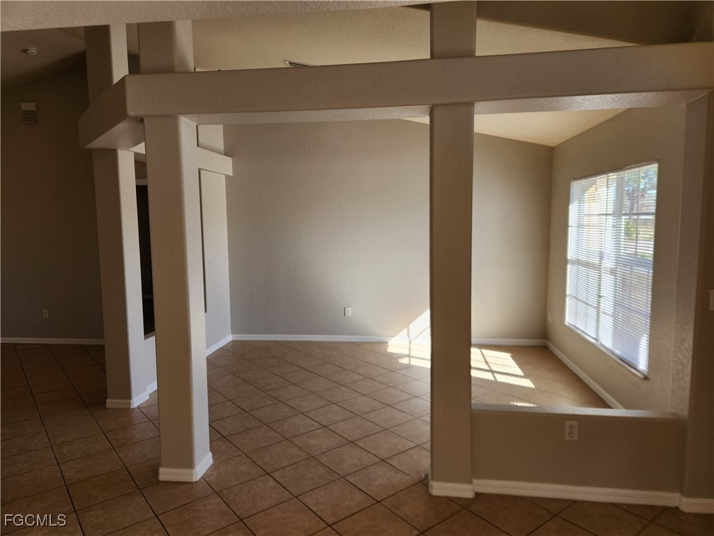 2513 NW 28th Street Cape Coral FL 33993 2026002557 image4