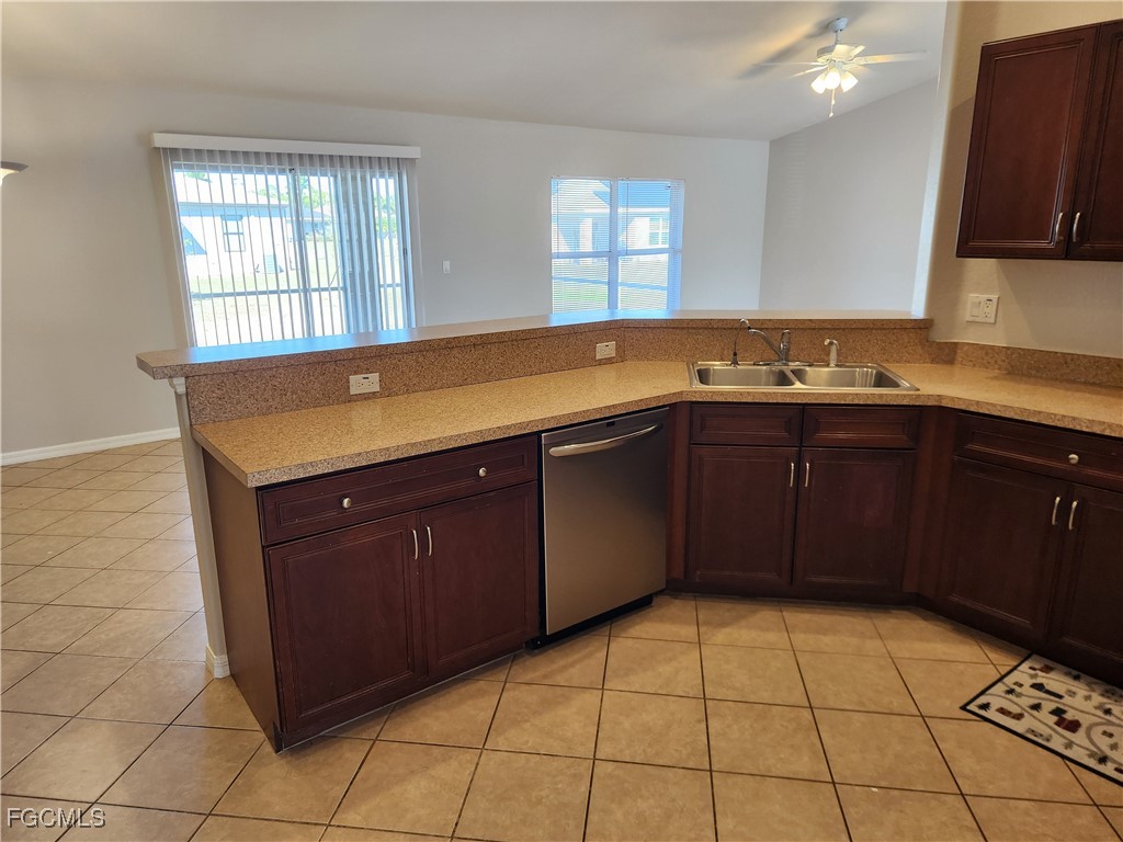 2513 NW 28th Street Cape Coral FL 33993 2026002557 image8