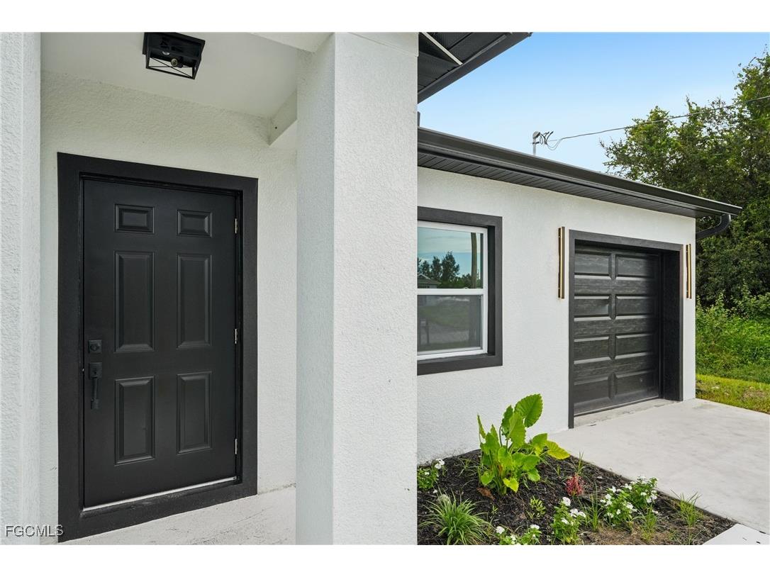 2514 38th Street SW Lehigh Acres FL 33976 2025010404 image2