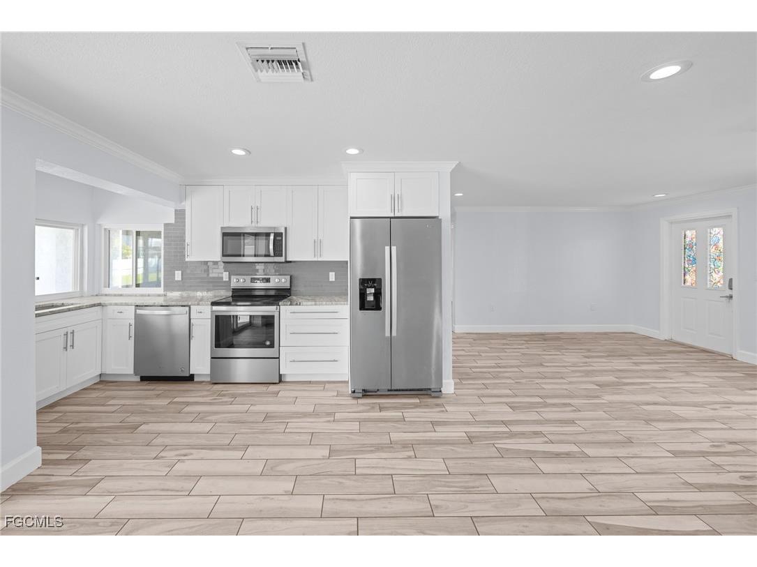 2514 SE 26th Avenue Cape Coral FL 33904 2025018597 image10