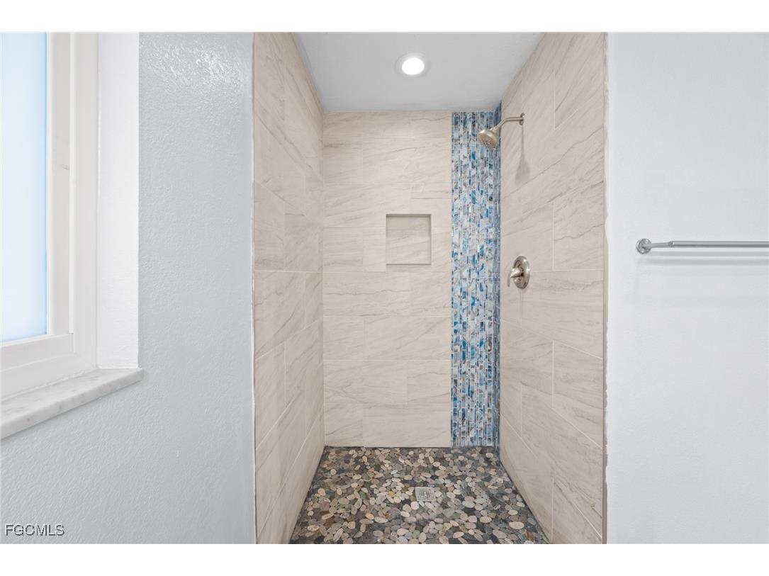 2514 SE 26th Avenue Cape Coral FL 33904 2025018597 image20