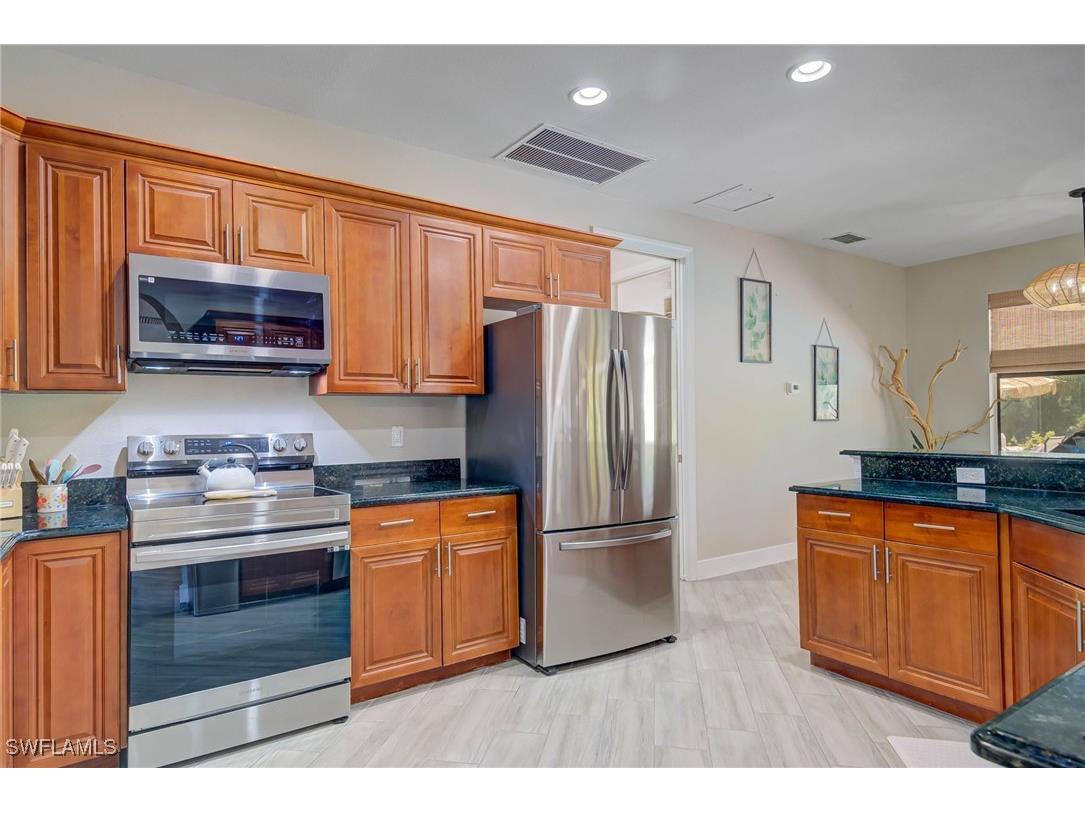 2515 70th Avenue NE Naples FL 34120 225065837 image8