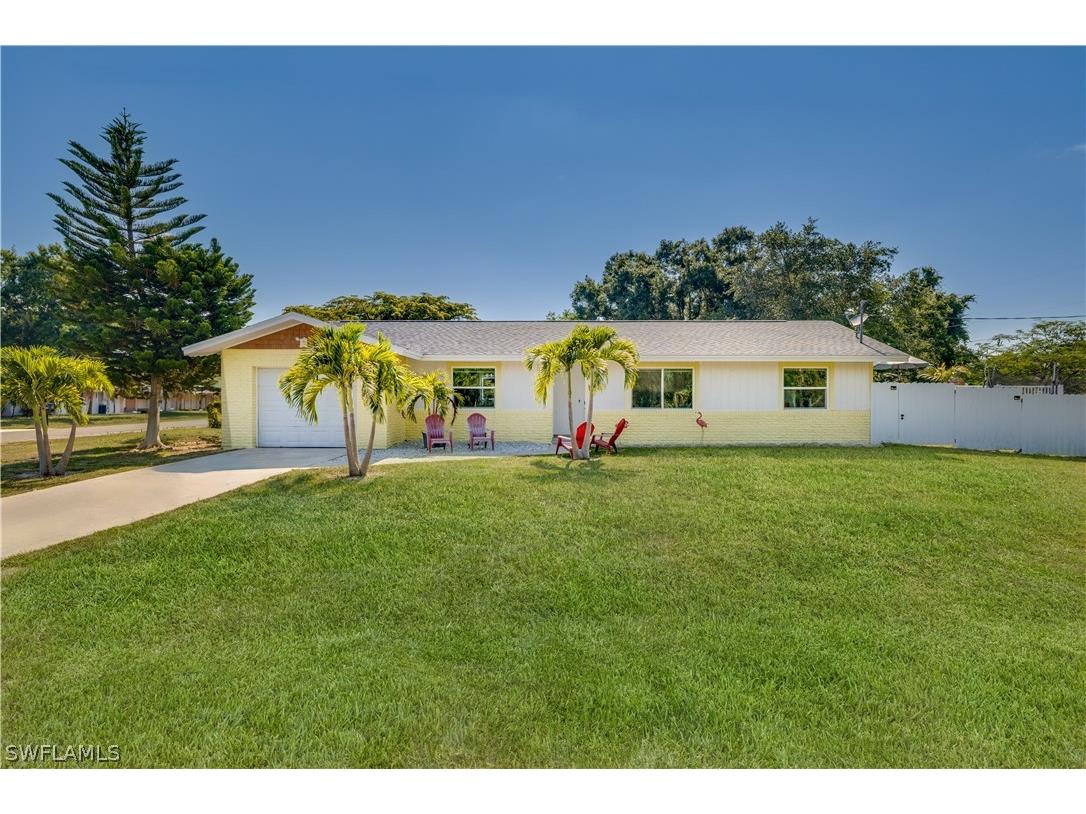 2515 Davis Boulevard Fort Myers FL 33905 224047526 image1